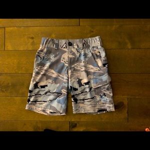 Boys, 10, blues & gray UA new without tags